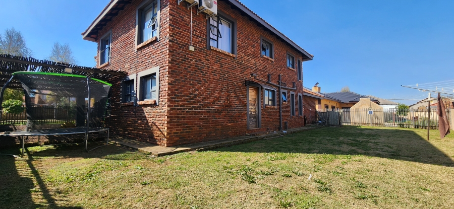 4 Bedroom Property for Sale in Baillie Park North West